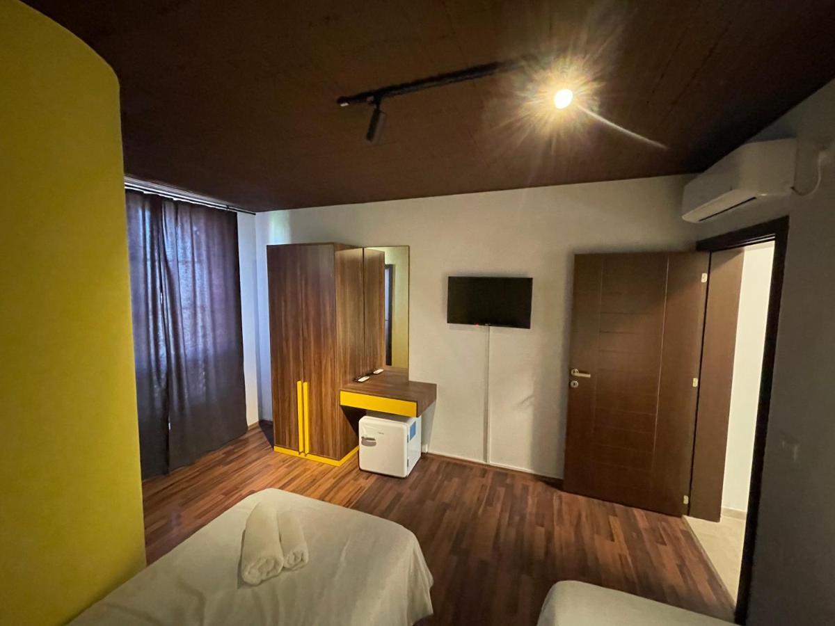 Hotel Hiserra Prizren Esterno foto