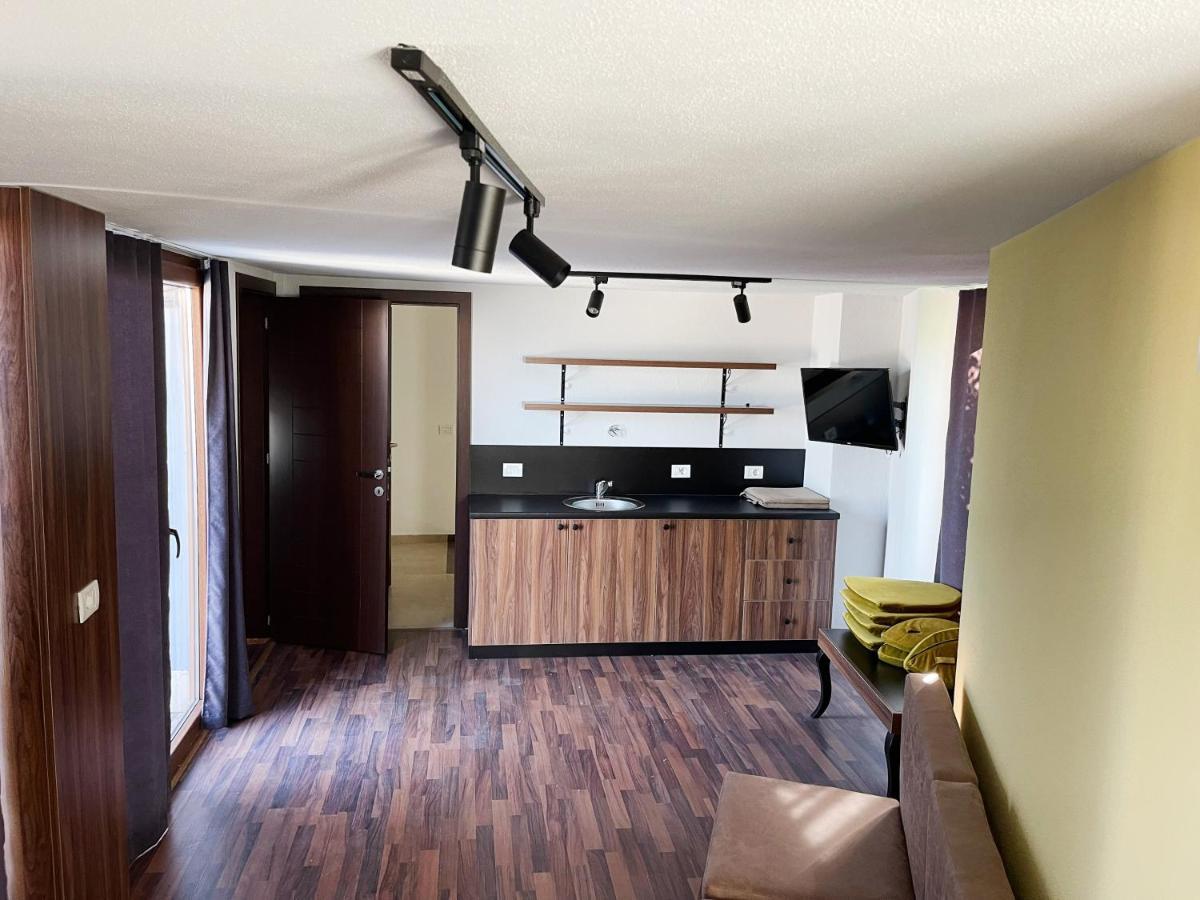 Hotel Hiserra Prizren Esterno foto