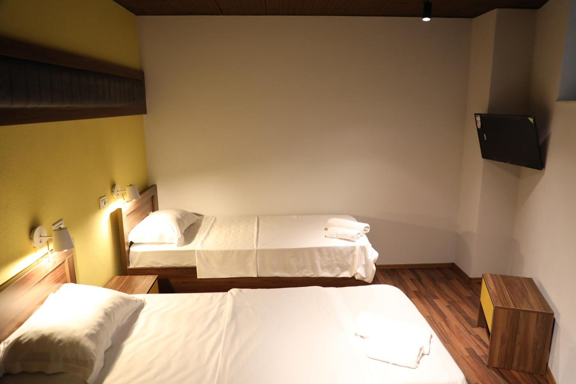 Hotel Hiserra Prizren Esterno foto